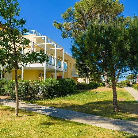 Apartment With Terrace Near The Sea *