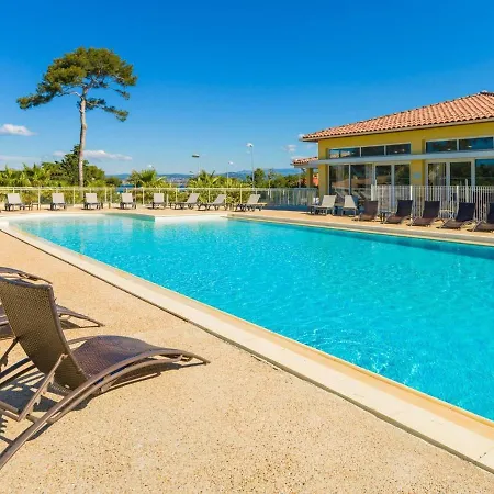 With Terrace Near The Sea * Six-Fours-les-Plages