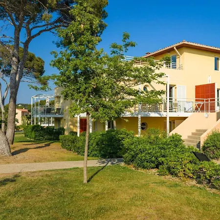 With Terrace Near The Sea Six-Fours-les-Plages